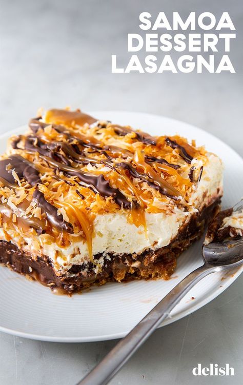 Samoa Dessert, Dessert Lasagna, Smores Dessert, Diy Dessert, Dessert Bar, Girl Scout Cookies, Eclairs, Best Dessert Recipes, Healthy Sweets