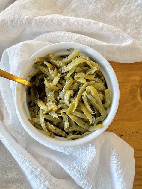 Canned French Green Bean Recipes, Canned French Style Green Bean Recipes, French Style Green Beans Recipe Canned, Gluten Free Pork Chops, French Green Bean Recipes, Green Bean Side Dish Recipes, Good Green Bean Recipe, Canned Beans Recipe, Italian Green Beans