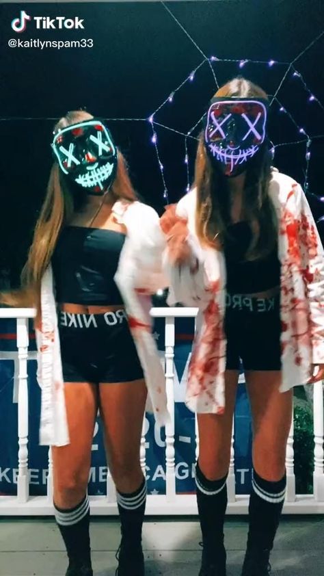 Bestie Halloween Costumes Scary, Halloween Costumes 11-12, Bff Halloween Costumes For 2 Scary, Cute But Scary Halloween Costumes, Hollowen Coustums, Halloween Ideas For Duos, Scary Halloween Costume Ideas For 2, Halloween Costumes Teenage Girl Scary, Purgecostume Halloween Girl