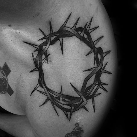 Guys Shoulder Crown Of Thorns Old School Black And Grey Tattoos King Queen Crown Tattoo, Cross Shoulder Tattoos, King Crown Tattoo, Tattoo Designs With Meaning, Queen Crown Tattoo, Tatuaje Cover Up, Crown Tattoos, Designs With Meaning, Front Shoulder Tattoos