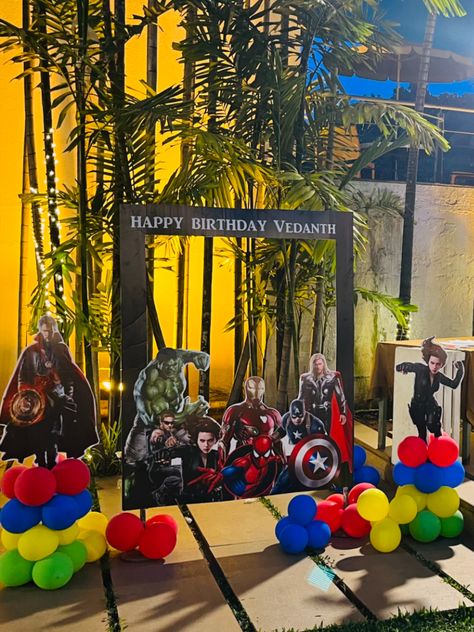 Step into the Marvel universe with our epic Avengers-themed birthday photo booth! Strike your best superhero pose with life-sized cutouts of your favorite heroes. 📸🔥 Join us on [Birthday Date] for a superhero-filled celebration! #AvengersBirthday #SuperheroParty 🎂📸🌟 Photo Booth Pics, Drawing Marvel, All Avengers, Marvel Birthday, Birthday Photo Booth, Birthday Photo Booths, Birthday Date, Photo Zone, Avengers Birthday