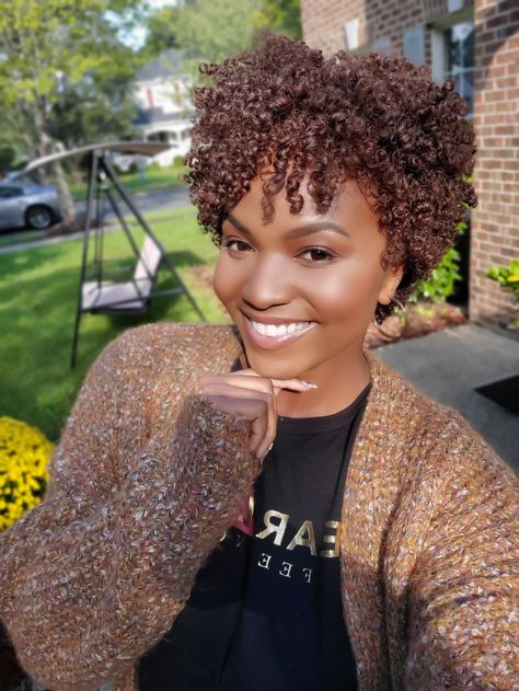 Light Brown Tapered Natural Hair, Fall Hair Colors For Black Women Natural Short Hair, Fall Hair Colors Black Women Natural Hair, Brown Twa Natural Hair, Natural Hair Color For Black Women, Natural Hair Cuts Shape, Brown Afro Hair, Tapered Cut Natural Hair, Curl Wigs