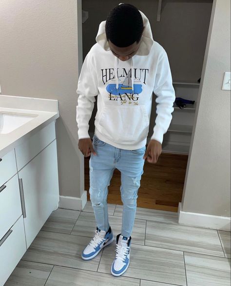 Jordan 1 Unc Outfit Men, Jordan 1 University Blue Outfit Mens, Jordan 1 Unc Outfit, Jordan 1 University Blue Outfit, University Blue Outfit, 90s Street Fashion, Blue Outfit Men, Hiphop Culture, Blue And White Outfits