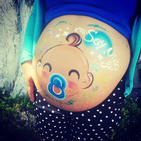 Belly painting niño Baby Belly Pictures, Bump Painting, Belly Boy, Pregnant Belly Painting, School Keepsake, Baby Logo Design, Baby Bump Pictures, Belly Art, Maternity Photography Poses Couple