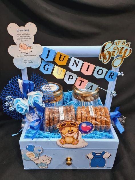 Baby Boy Hamper Ideas, Baby Shower Hamper Gift Basket Ideas, Baby Shower Return Gift Ideas, Hamper Decoration, Baby Gift Packs, Baby Shower Return Gifts, Baby Shower Hamper, New Baby Flowers, Birthday Return Gifts