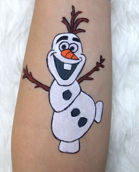 Olaf - Frozen #olaf #makeup #trucco #frozen Olaf Face Paint, Olaf Makeup, Tattoo Painting, Christmas Face Painting, Christmas Eye Makeup, Light Bulb Ornaments, Face Painting Easy, Frozen Olaf, Easy Kids