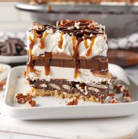 Turtle Lush Bliss: A Dreamy, Chocolate-Caramel Dessert Recipe - NewsBreak Turtle Lush Dessert, Turtle Dessert Recipes, Turtle Lush, Chocolate Caramel Dessert, Lemon Creme Cake, Turtle Dessert, Turtle Candy, Lush Dessert, Creamy Broccoli Cheddar Soup