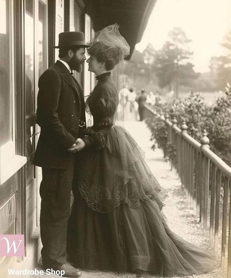 1910s Aesthetic, 1900s Aesthetic, Victorian Couple, 1890s Fashion, Victorian Romance, Old Portraits, Victorian Aesthetic, Gibson Girl, Historical Pictures