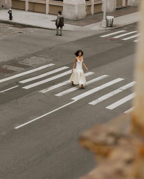 | @amysp_ for @hirshleifers ; captured by @emmasilke ; creative direction & styling @neridahtwist | New York Style Photoshoot, New York Editorial Photography, Fashion Cinematography, Creative Editorial Photography, Fashion Photography Street, City Editorial, Nyc Train, City Shoot, Street Portrait