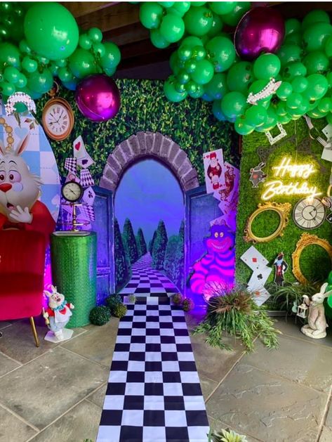 Alice And Wonderland Trunk Or Treat, Alice In Wonderland Trunk Or Treat, Wonderland Trunk Or Treat, Alice In Wonderland Dance, Alice In Wonderland Backdrop, Forest Decorations, Tim Burton Party, Enchanted Forest Decorations, Halloween Alice In Wonderland