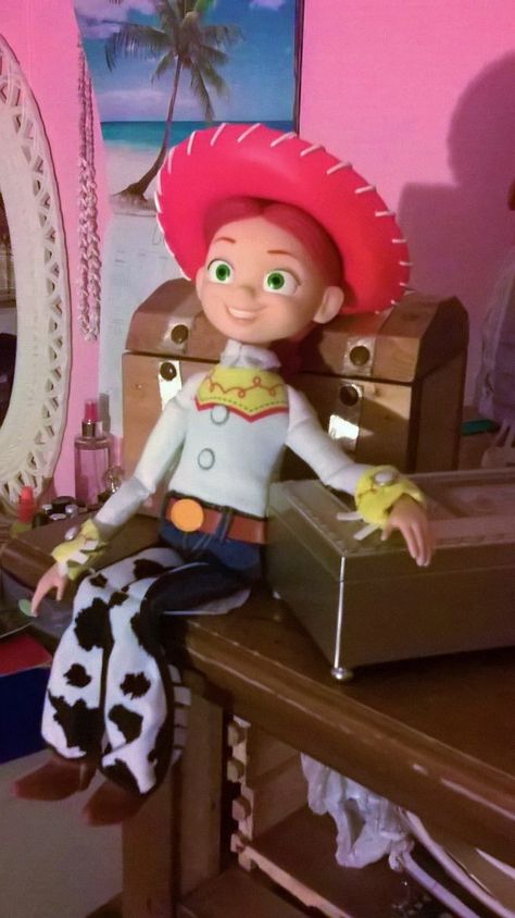 My sister's Jessie doll Jessie Doll, Toy Story Dolls, Jessie Toy Story, Xmas Wishes, Space Toys, Muslimah Fashion Outfits, Muslimah Fashion, Toy Story, Dolls