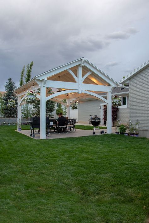 Pavillion Backyard, Diy Pavilion, Outdoor Pavillion, Curved Pergola, White Gazebo, Timber Pergola, Pergola Diy, Patio Pergola, Grill Area