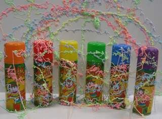 Neon Pool Parties, Silly String, 90s Birthday, Sweet Sixteen Birthday Party Ideas, Glow Birthday Party, Balloon Designs, Jw Pioneer Gifts, Glow Birthday, Silly Putty