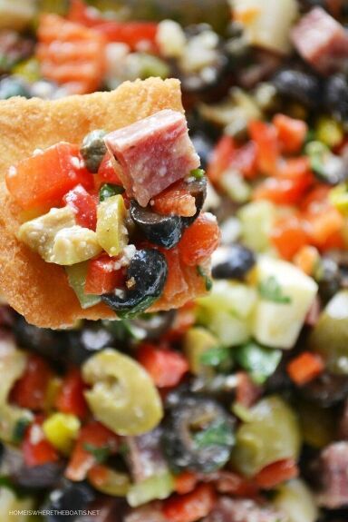 Mardi Gras Dip, Muffuletta Dip, Mardi Gras Appetizers, Crowd Pleasers Recipes, Quick Appetizer, Mardi Gras Food, Make Ahead Appetizers, The Big Easy, Italian Appetizers