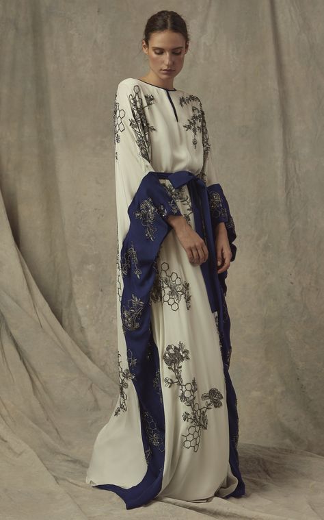 Sukienki Maksi, Marchesa Fashion, Kaftan Designs, Mode Kimono, Mode Abaya, Hijab Styles, فستان سهرة, Silk Maxi Dress, Abayas Fashion