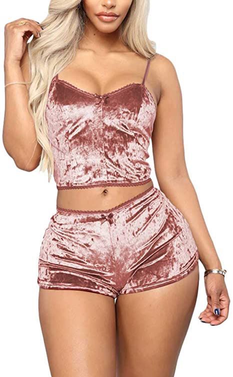 Velvet Sleepwear, Two Piece Short Set, Lingerie Plus Size, Spaghetti Strap Crop Top, Outfit Yoga, Outfits Petite, Velvet Shorts, Soft Pajamas, Current Fashion