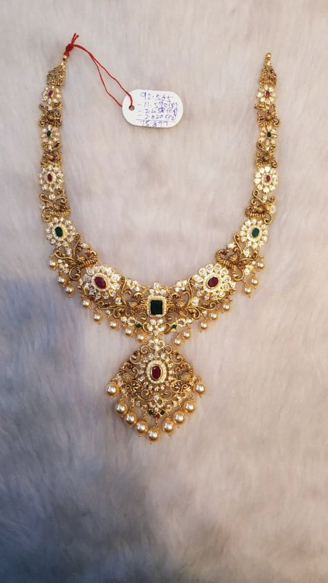 Necklace Designs Gold Indian, Jewellery Portfolio, Necklace Designs Gold, Mini Haram, Haaram Designs, Temple Jewellery Earrings, Expensive Decor, Haram Designs, Long Haram