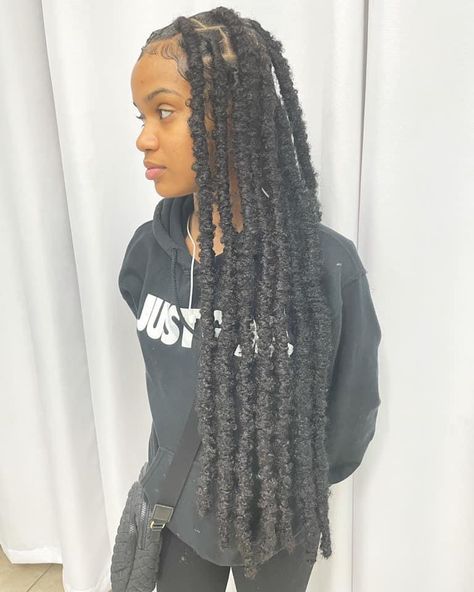 Protected Hairstyles, Jumbo Locs, Faux Locs Twist, Butterfly Locks, Urban Hairstyles, Braids Faux Locs, Twa Hairstyles, Butterfly Locs, Feed In Braids Hairstyles