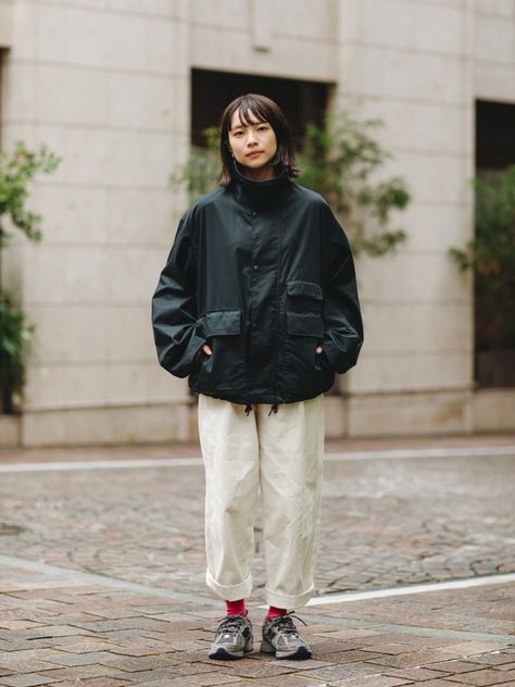 Japanese Streetwear Women, Japanese Americana, Fall Style Trends, Japanese Street Fashion Men, Cropped Pants Outfit, Outfits Minimal, Minimalist Street Style, Japan Fashion Street, Streetwear Outfit Ideas