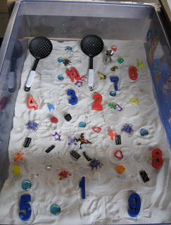 i spy sensory activity for counting sets crazy for kindergarten: Play Sand And Water Table Ideas, Water Table Ideas, Kids Sensory Activities, Sand Tray, Sand And Water Table, Sensory Activity, Sensory Boxes, Sensory Table, Sand Table