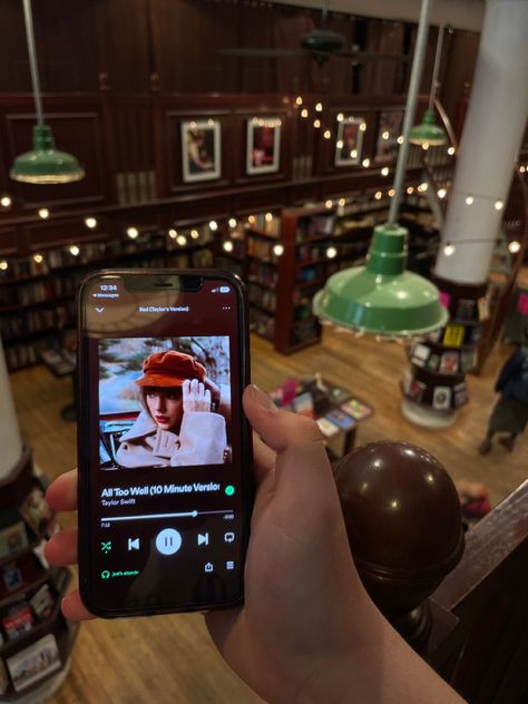 Housing Works Bookstore, All Too Well Bookstore, Nyc Bookstore Aesthetic, Working At A Bookstore Aesthetic, Female Genius, Olivia Aesthetic, Nyc Outfit Ideas, Bookstore Aesthetic, Greenwich Village Nyc