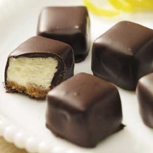 Chocolate covered cheesecake squares. Chocolate Covered Cheesecake, Cheesecake Squares, Square Recipes, Cheesecake Bites, Think Food, Chocolate Cheesecake, Yummy Sweets, Taste Of Home, Mini Desserts