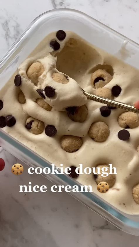 Cookie Dough Nice Cream, Cookie Dough Ice Cream Recipe, Resep Starbuck, Hemgjord Glass, Cookie Dough Ice Cream, Idee Pasto, Easy Baking Recipes Desserts, Läcker Mat, Ice Cream Recipe