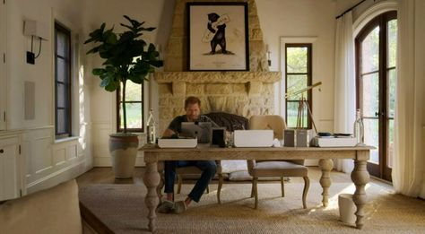 PRINCE Harry’s new Netflix show aired today and royal fans got a sneak peek inside Prince Harry’s lavish home office. The Duke of Sussex was seen doing a video call from the spacious room as he spoke virtually with people helping to organise his Invictus Games. The scene aired in the third episode of his […] Dual Office, California Decor, Office Idea, Reclaimed Wood Desk, Sweet Photo, Invictus Games, New Netflix, Uk Homes, Gwyneth Paltrow