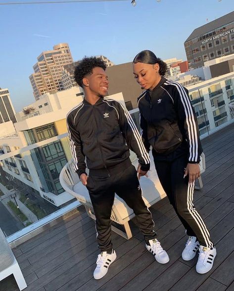 Deshae Frost, Couple Drip, Ensemble Couple, Couples Matching Outfits Swag, Couple Outfits Matching, Black Outfit Men, Couple Pregnancy Photoshoot, Couple Fits, Cute Nike Outfits