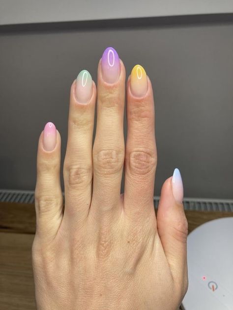 Pastel Ombre Nails, Acrylics Short, Nails For Easter, Multicoloured Nails, Short Oval Nails, Summer Nails Ideas, Faded Nails, Unghie Sfumate, Pastel Ombre