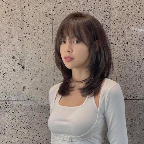 Hair Style Korea, Bangs With Medium Hair, Asian Short Hair, Hairstyles For Layered Hair, Shot Hair Styles, Hair Stylies, Haircuts For Medium Hair, Haircuts Straight Hair, Hair Stylist Life