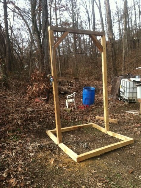 Deer Skinning Rack, Deer Hoist Ideas, Deer Cleaning Station, Buck Pole Ideas, Deer Skinning Station, Homemade Tree Stand, Deer Hoist, Deer Butchering, Deer Processing