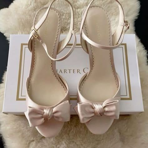 Box Dress, Stile Blair Waldorf, Pretty Heels, Fancy Heels, Heels Aesthetic, Dr Shoes, Sofia Coppola, Fancy Shoes, Cute Heels