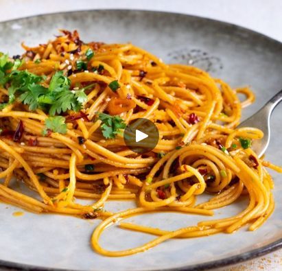 Chilli Crisp Garlic Butter Spaghetti | The super quick and easy garlic butter pasta, with a few little ‘extras’😆 | By Marion GrasbyFacebook Easy Garlic Butter Pasta, Garlic Butter Spaghetti, Chilli Crisp, Butter Spaghetti, Easy Garlic Butter, Garlic Butter Pasta, Butter Pasta, Garlic Butter, Garlic