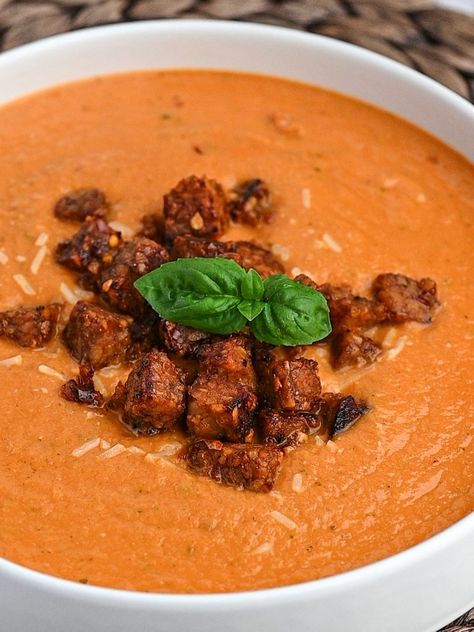 HIGH PROTEIN ROASTED TOMATO SOUP WITH CRISPY MARINATED TEMPEH High Protein Tomato Soup, Vegan Butter Chicken, Marinated Tempeh, Chicken Lunch, Roasted Tomato Soup, Creamy Tomato Soup, Vegan Sausage, Vegan Parmesan, Roasted Tomato