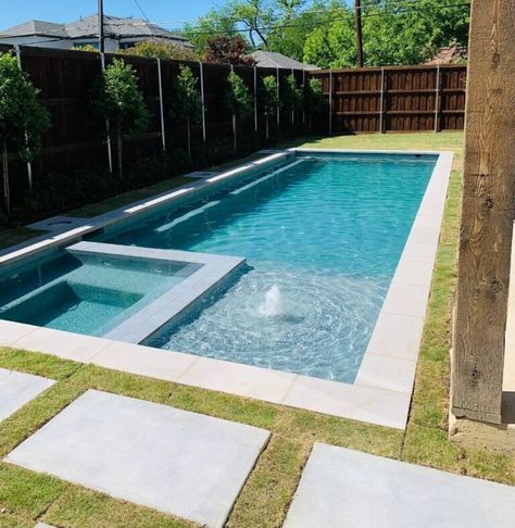 Small Pools Backyard, Ideas De Piscina, Piscina Rectangular, Simple Pool, Geometric Pool, Pools For Small Yards, Rectangle Pool, Dream Backyard Pool, Pool House Designs