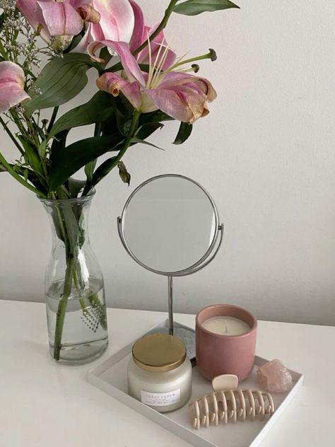 Flowers Bedroom, Tabletop Vanity Mirror, Bedroom Deco, Pinterest Room Decor, Girly Room, Minimalist Room, Dreamy Room, Room Makeover Bedroom, Room Makeover Inspiration