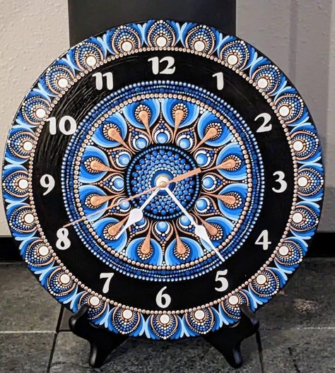 Dot Mandala Clock Designs, Dot Mandala Wall Clock, Dot Mandala Clock, Clock Mandala, Mandala Clock, Mirror Canvas Art, Mosaic Art Diy, Mirror Canvas, Clock Painting