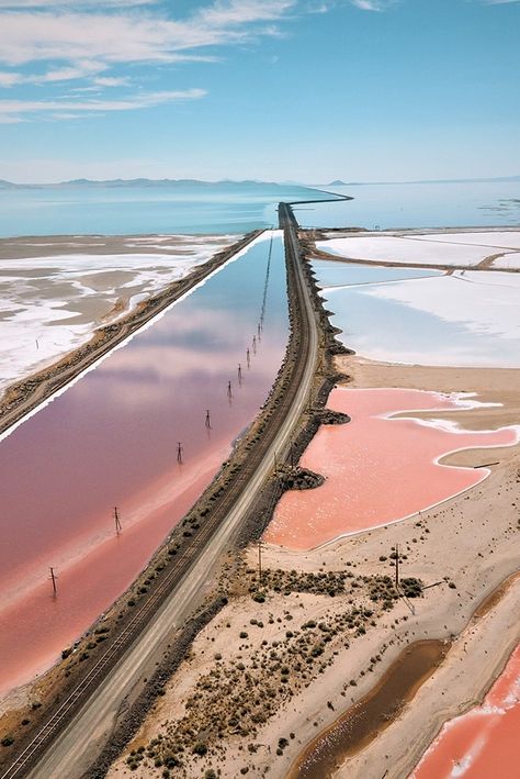 The Great Salt Lake Utah, The Great Salt Lake, Salt Lake City Aesthetic, Salt Lake City Utah Aesthetic, Salt Lake City Utah Winter, Silver Lake Utah, Lake Fashion, Great Salt Lake Utah, Utah Resorts