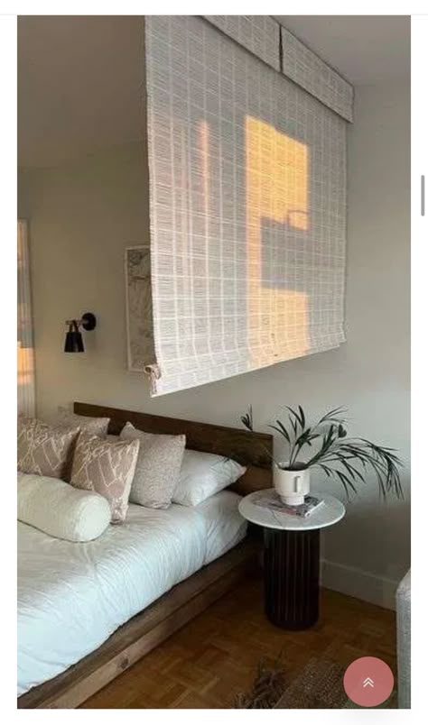 Small Room Partition, Studio Divider Ideas, Room Divider Ideas Bedroom, Bedroom Divider, Small Room Divider, Painted Living Room Furniture, Living Room Divider, Hanging Room Dividers, Diy Room Divider