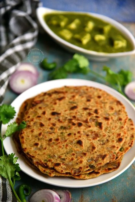 Missi Roti | Punjabi Missi Roti - Cooking From Heart Missi Roti, Carrot And Walnut Cake, Fruit Cake Recipe Christmas, Christmas Pudding Recipes, Punjabi Style, Velvet Cake Recipes, Flat Pan, Roti Recipe, Ginger Bread Cookies Recipe