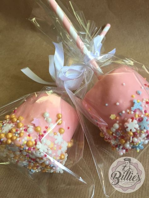 Giant Marshmallow Pops Marshmallow Creations, Cupcake Pops, Marshmallow Ideas, Fall Bake Sale, Dipped Marshmallows, Big Marshmallows, Giant Marshmallows, Chocolate Dipped Marshmallows, Christmas Treats For Gifts