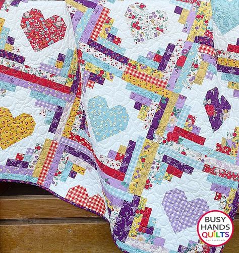 Jelly Roll Heart Quilt Pattern Free, Fun Quilt Blocks, Quilts With Hearts, Valentines Quilts, Quilts 2023, Valentine Quilts, Log Cabin Blocks, Girl Quilts Patterns, Heart Quilts