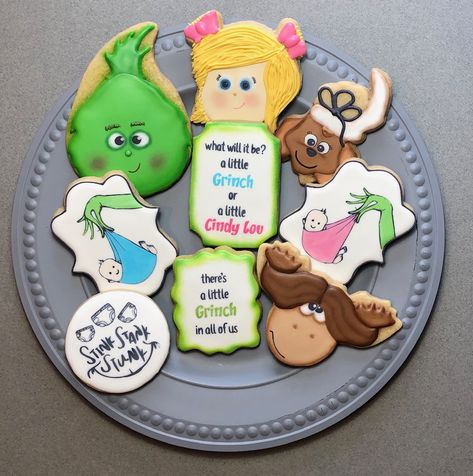 Gender Reveal Grinch, Grinch Baby Reveal, The Grinch Gender Reveal Ideas, Grinch Baby Shower Cookies, Grinch Gender Reveal Party, Grinch Or Cindy Lou Gender Reveal, Gender Reveal Ideas In December, Baby Grinch Baby Shower Ideas, Grinch Baby Announcement