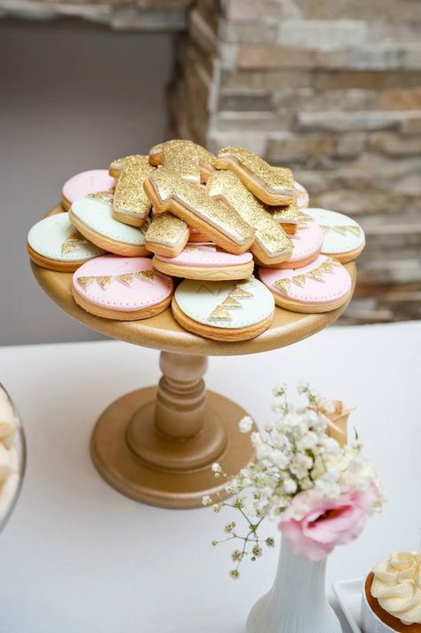 All That Glitters Is Gold themed 1st Birthday Party with Such Cute Ideas via Kara's Party Ideas KarasPartyIdeas.com #goldandmintparty #goldd... Decorative Biscuits, Glitter Cookies, Gold Themed Birthday Party, Pink 1st Birthday Party, Gold First Birthday Party, 1 Cookies, Gold Cookies, Gold First Birthday, Party Cookies