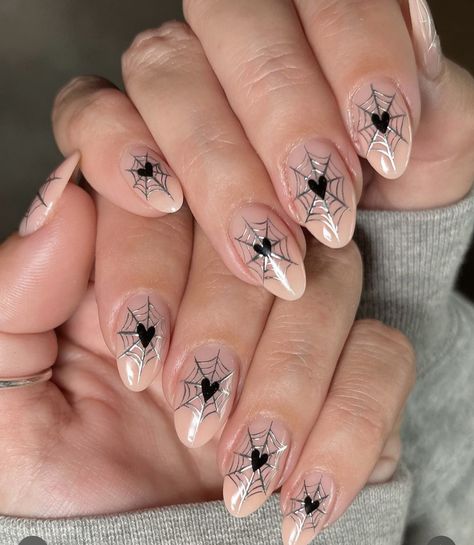 Spider Web Nails Designs, 90s Halloween Nails, Heart Web Nails, Halloween Nails Girly, Halloween Sparkle Nails, Nails With Eyes, Spider Web Nail Design, Modern Halloween Nails, Black French Tip Nails With Spider Web Accent