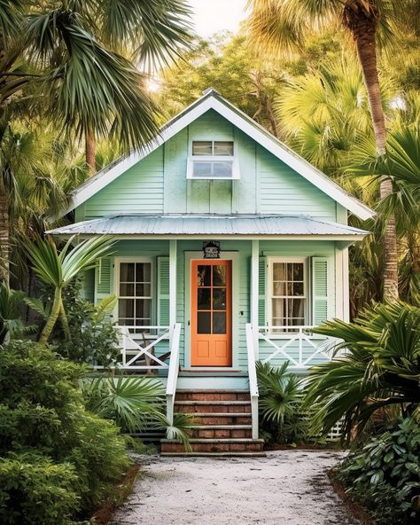 Boho House Exterior, Beach House Designs, Case Creole, Tiny Beach House, Apartment Exterior, Hawaiian Homes, Beach House Exterior, Seaside Living, Dream Beach Houses