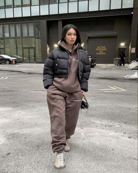 Cute Modest Outfits, Winter Streetwear, Streetwear Fits, Winter Fashion Outfits Casual, Effortlessly Chic Outfits, Tomboy Style Outfits, Classy Casual Outfits, Famous Fashion, Streetwear Fashion Women