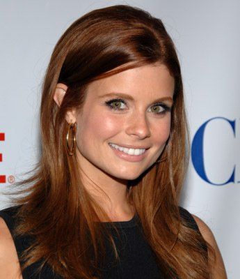 Joanna Garcia - Swisher.. Joanna Garcia Swisher Style, Joanna Spicer Hair, Joanna Garcia Hair, Joanna Garcia Swisher Hair, Joanna Garcia Swisher Hair Red, Color Trends 2017, Joanna Garcia, Dark Auburn Hair, Medium Layered Haircuts