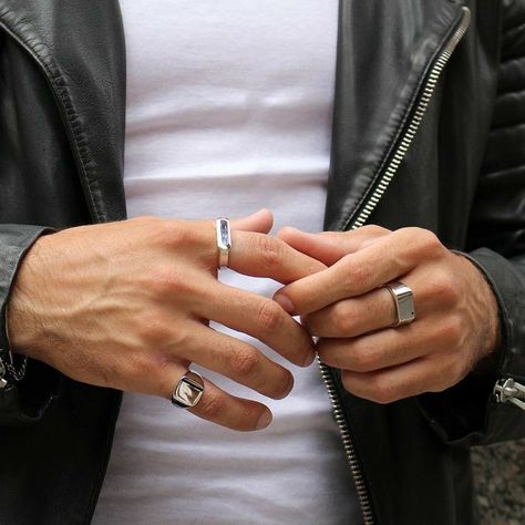 Manly Hands, Hands With Rings, Teddy Lupin, Men Jewellery, How To Wear Rings, Motivation Video, Matthew Daddario, Mens Rings Fashion, Hand Pictures